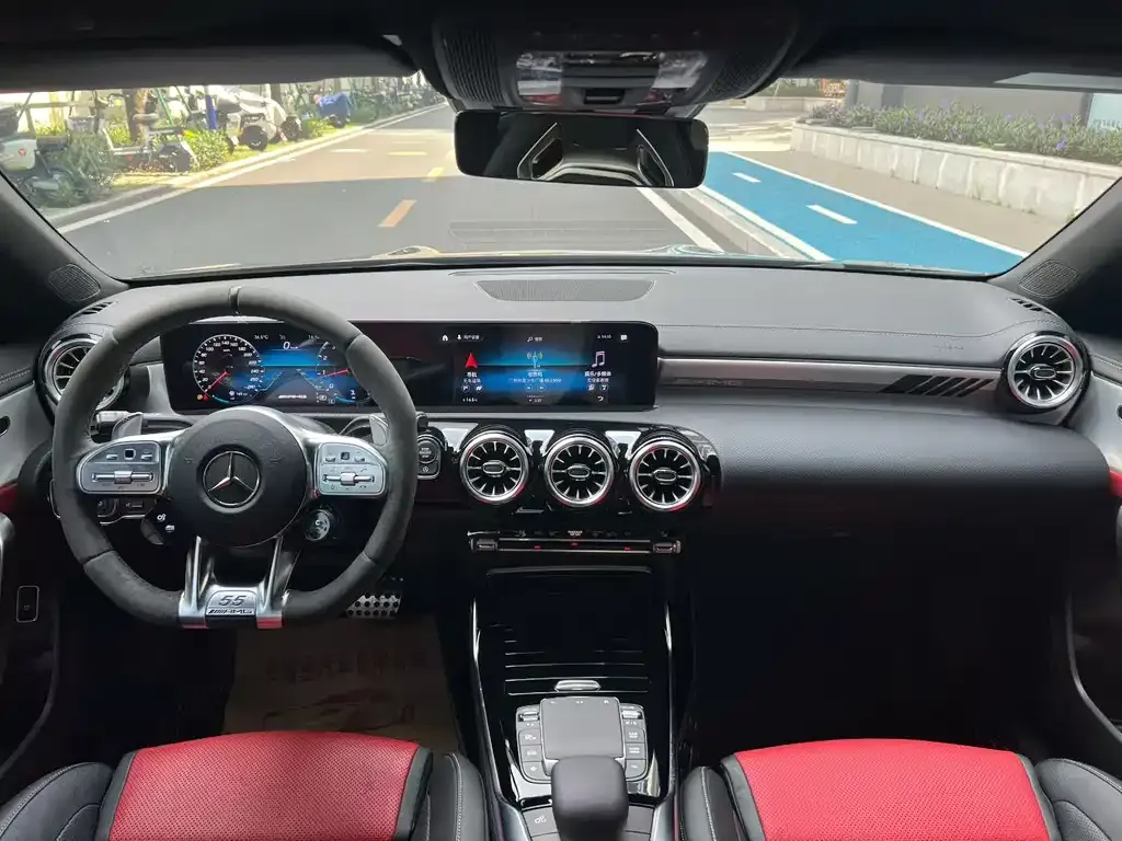 Mercedes-Benz CLA AMG — фото 8
