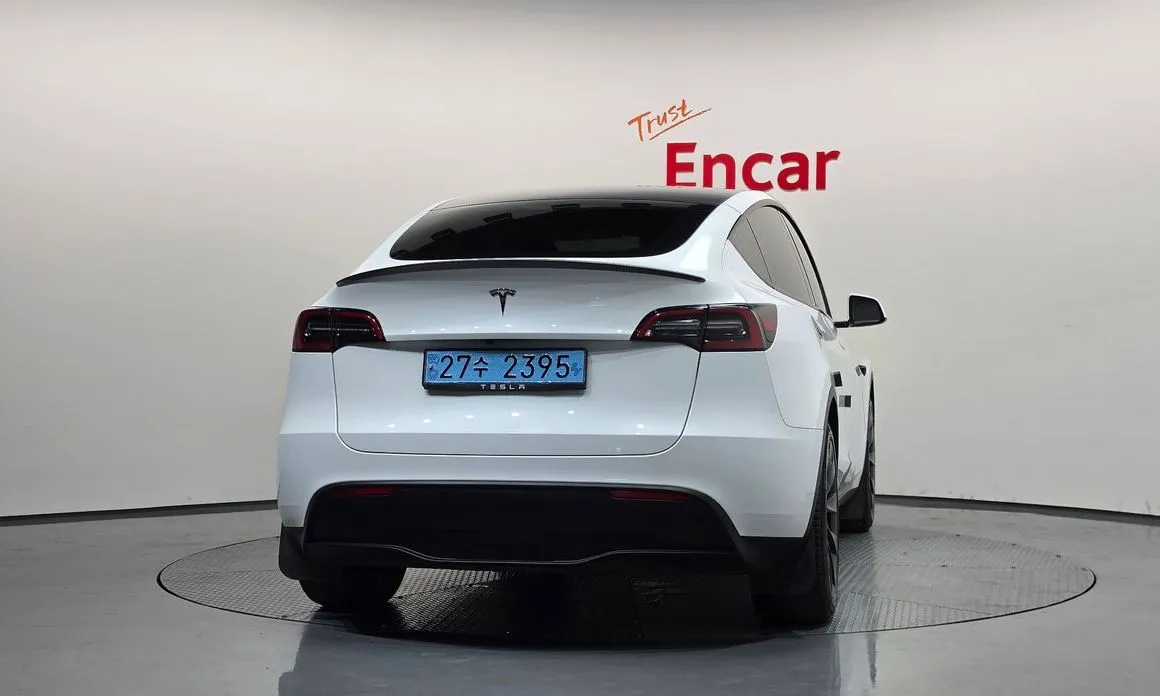 Tesla Model Y — фото 4