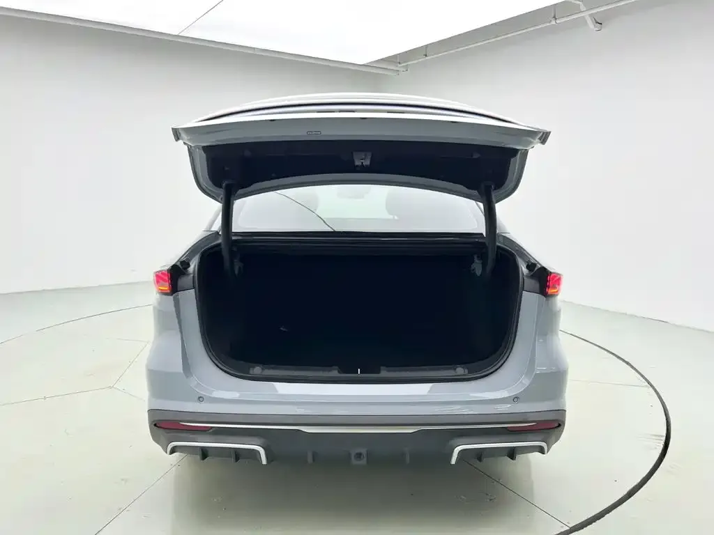 Geely Galaxy L6 — фото 2
