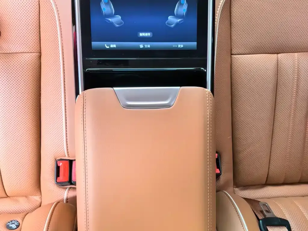 Hongqi H9 — фото 10