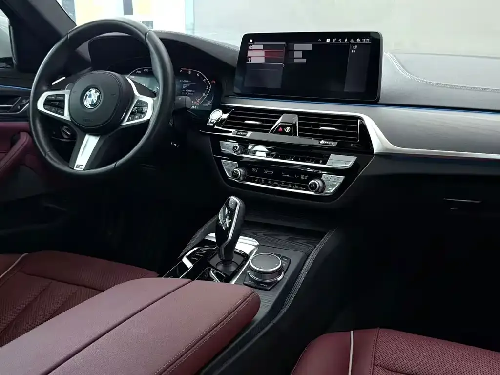 BMW 5 Series — фото 4