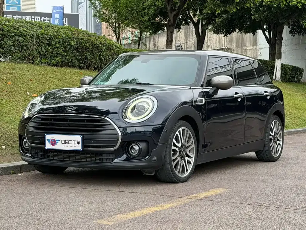 MINI Clubman — фото 1