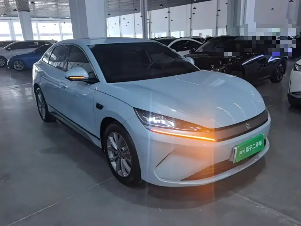 BYD Qin L — фото 8