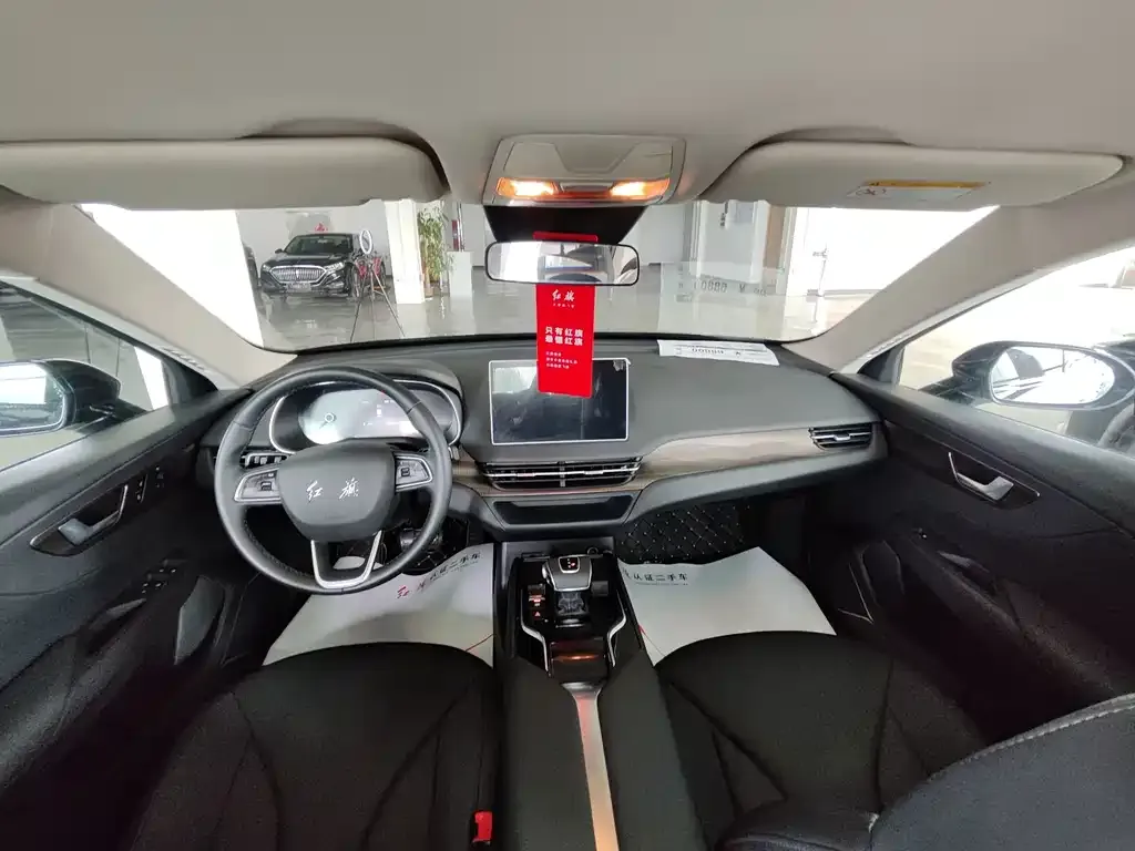 Hongqi E-QM5 — фото 2