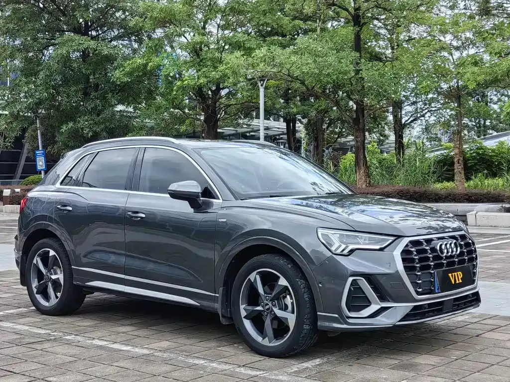 Audi Q3 — фото 10