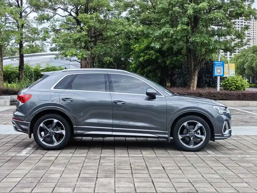 Audi Q3 — фото 9