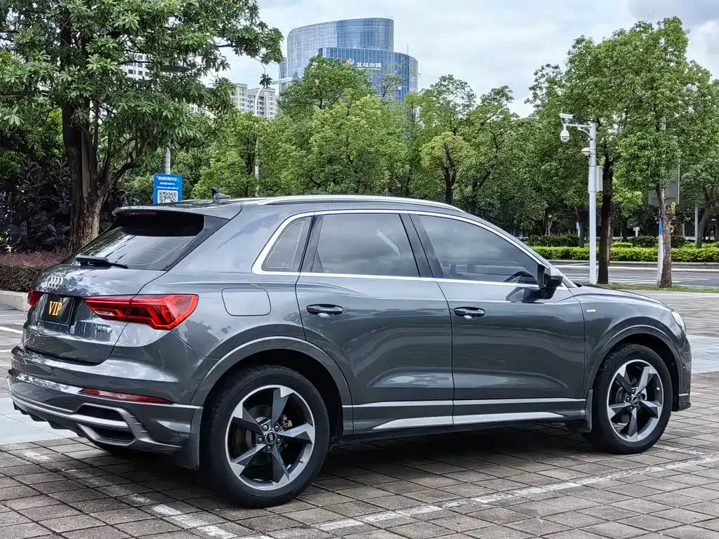 Audi Q3 — фото 7
