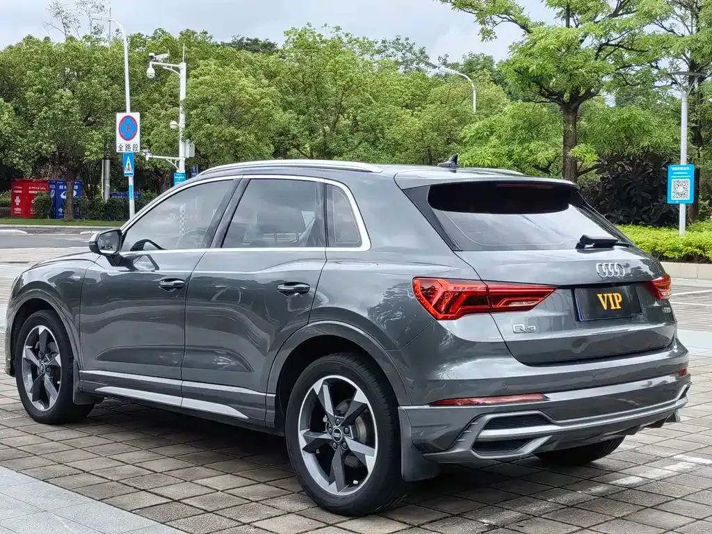 Audi Q3 — фото 8