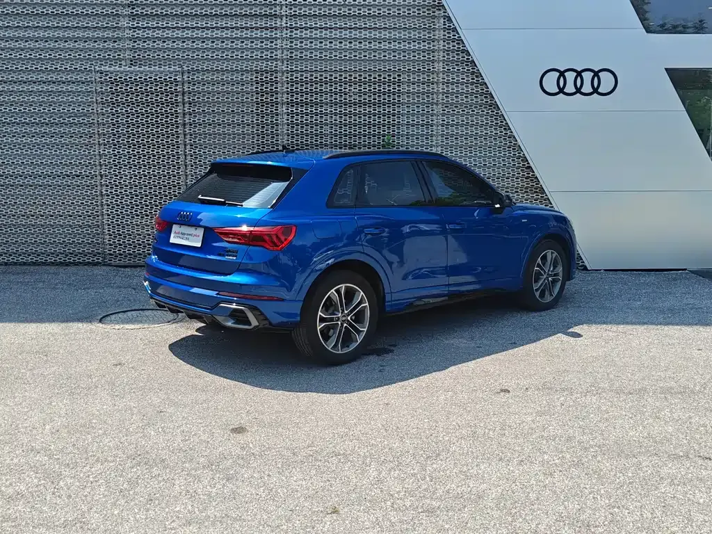 Audi Q3 — фото 4