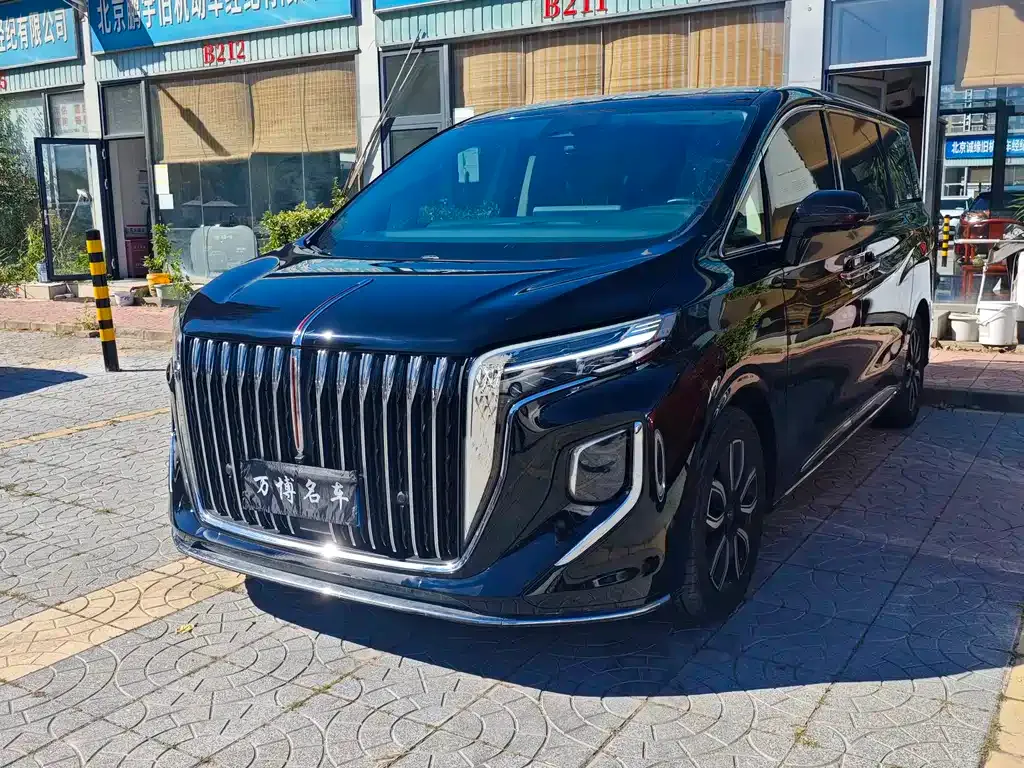 Hongqi HQ9 — фото 1