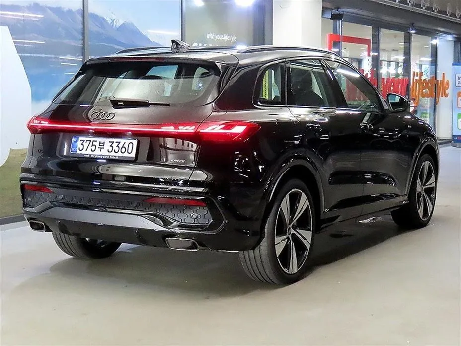 Audi Q5 — фото 8