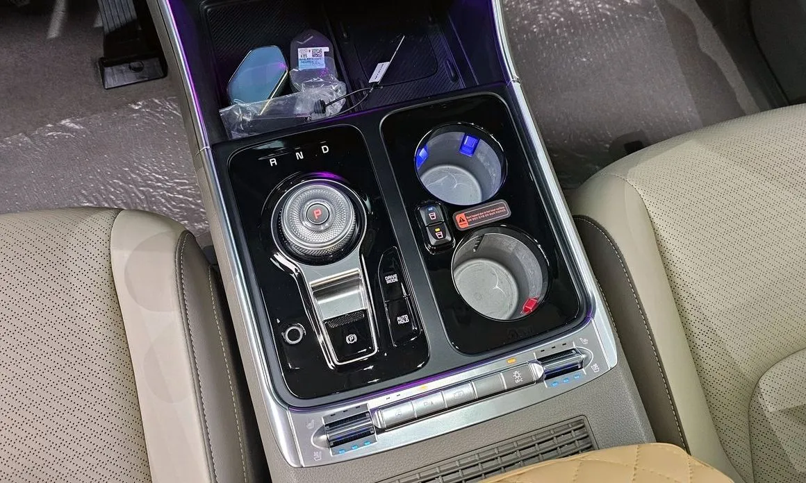 Kia Carnival — фото 10
