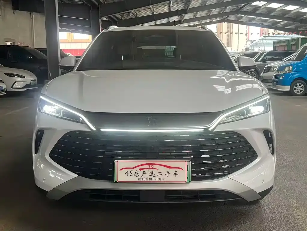 BYD L DM-i — фото 3