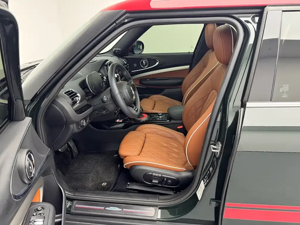 MINI Clubman JCW — фото 2