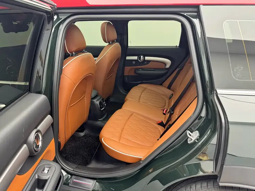 MINI Clubman JCW — фото 9