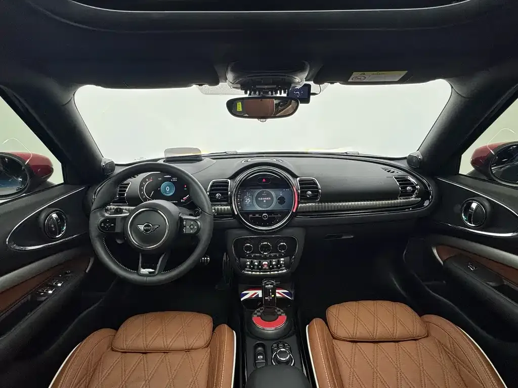 MINI Clubman JCW — фото 3