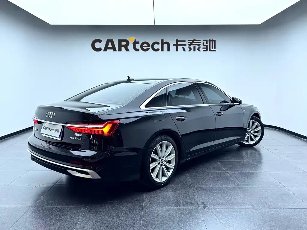 Audi A6L — фото 10