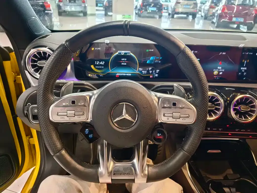 Mercedes-Benz CLA AMG — фото 9