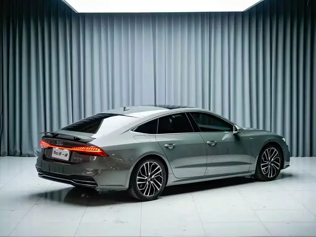Audi A7 — фото 10