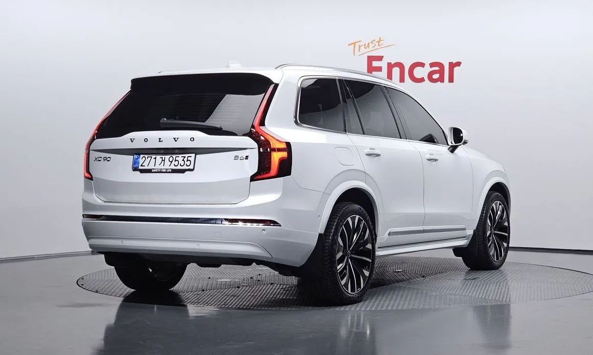 Volvo XC90 — фото 7