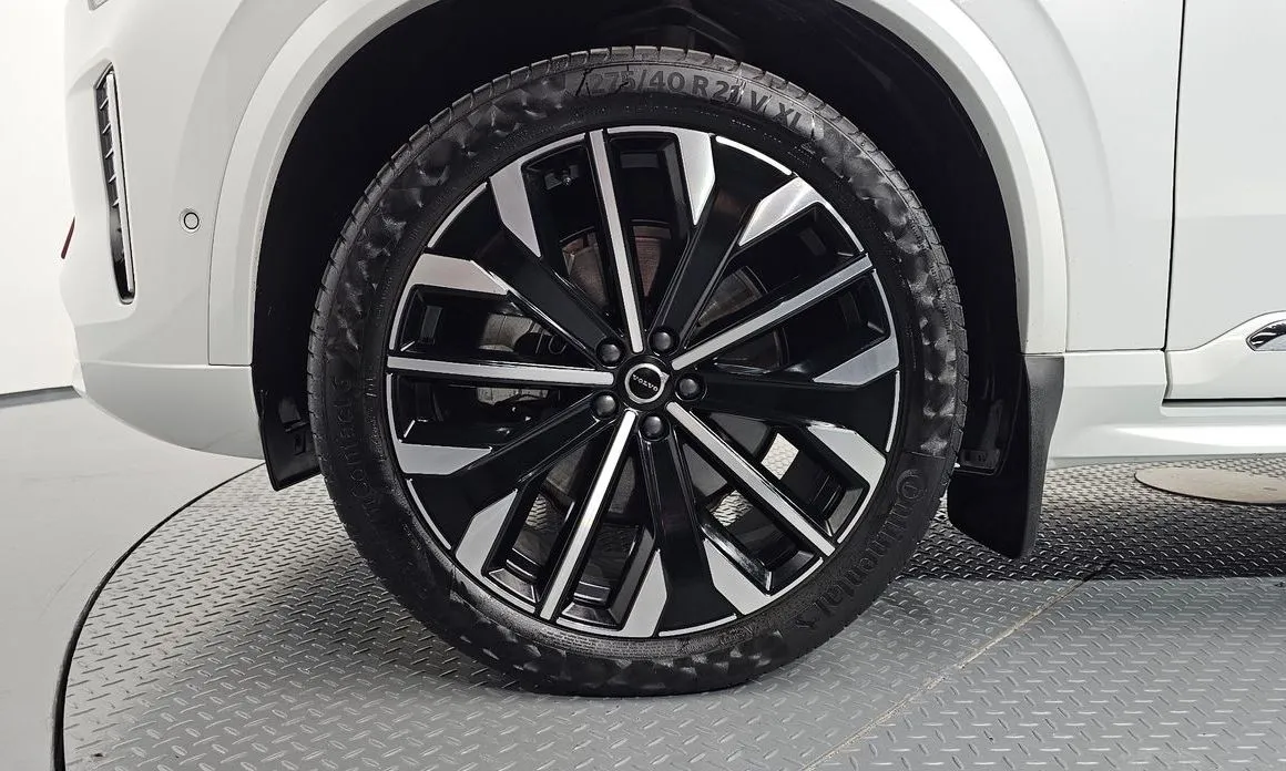Volvo XC90 — фото 10