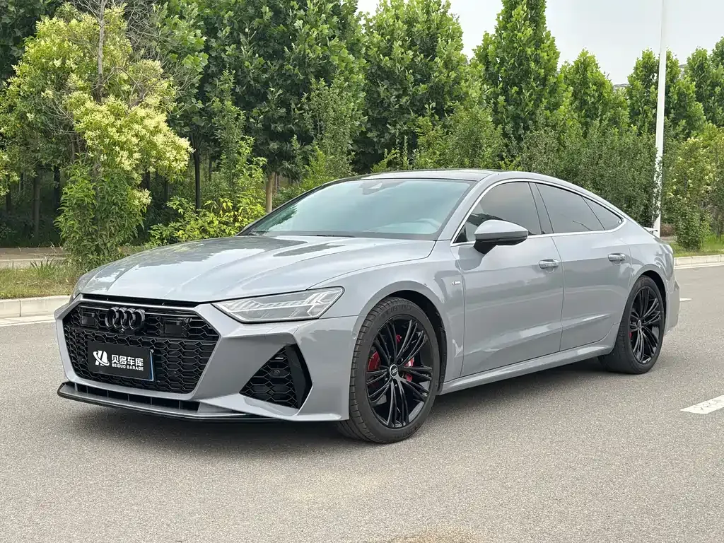 Audi A7 — фото 1