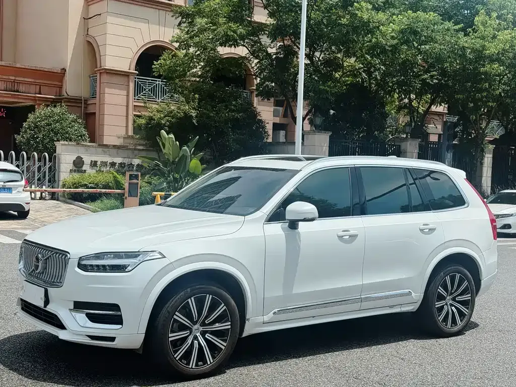 Volvo XC90 — фото 5