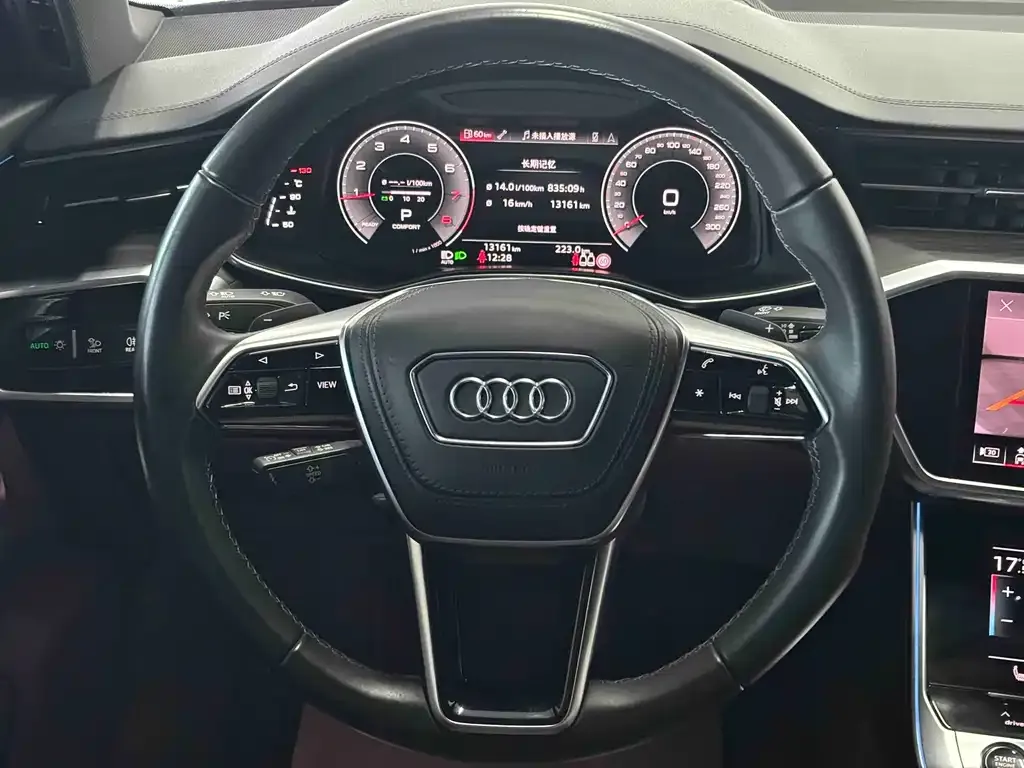 Audi A6L — фото 10