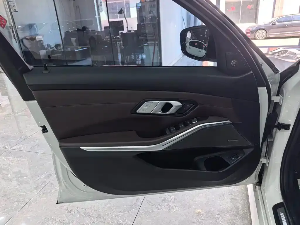 BMW 3 Series — фото 10