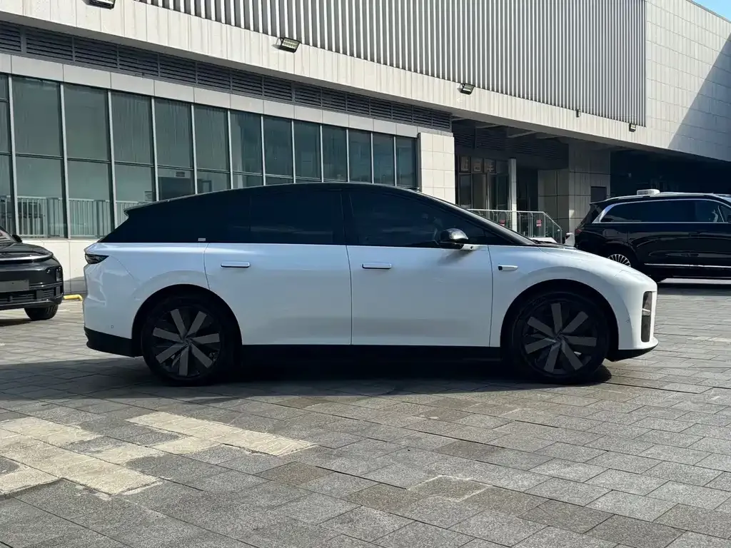 Li Auto Li i6 — фото 4