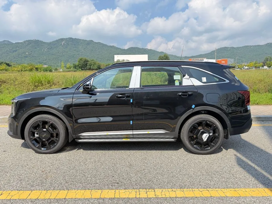 Kia Sorento — фото 7