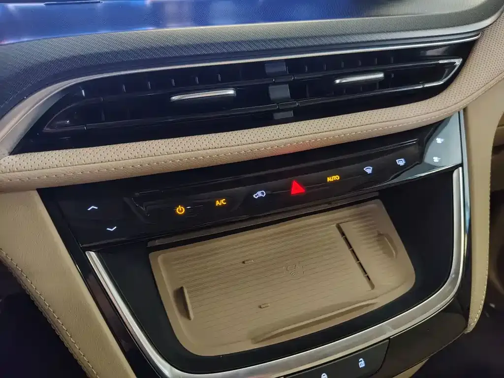 Buick GL8 Hybrid — фото 10