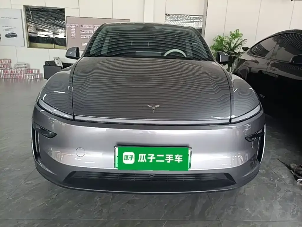 Tesla Model Y — фото 5