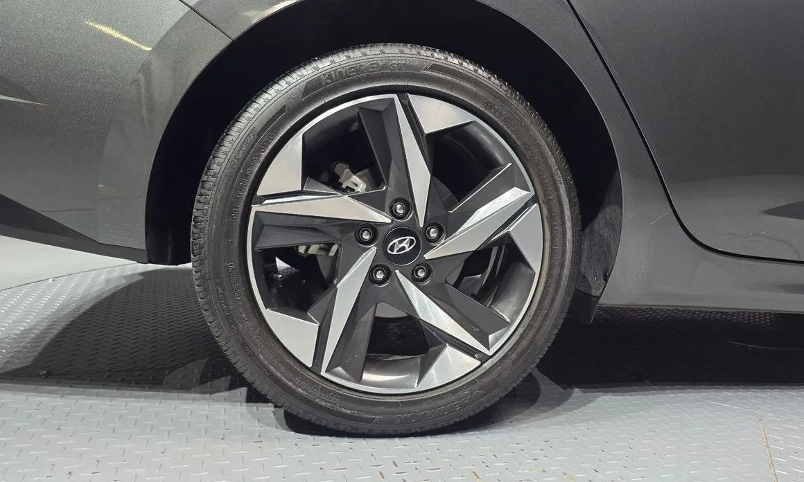 Hyundai AVANTE — фото 10