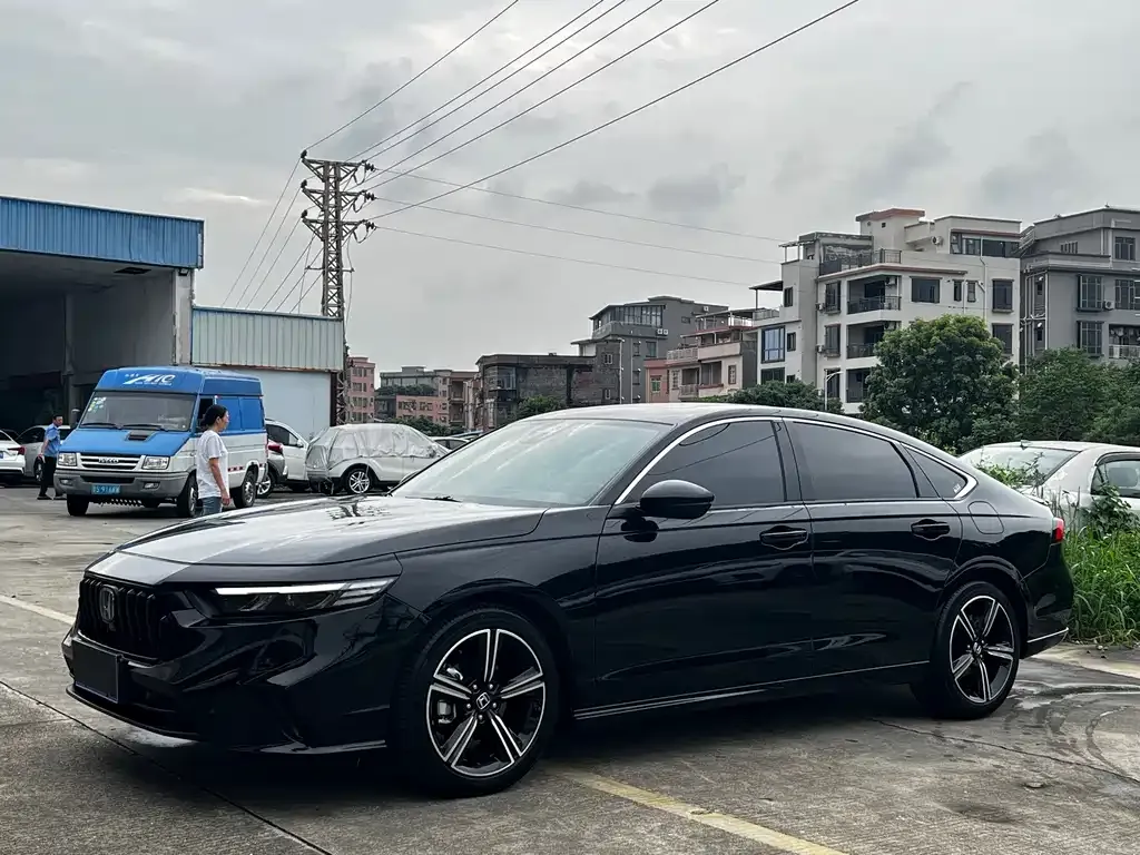 Honda Inspire — фото 1