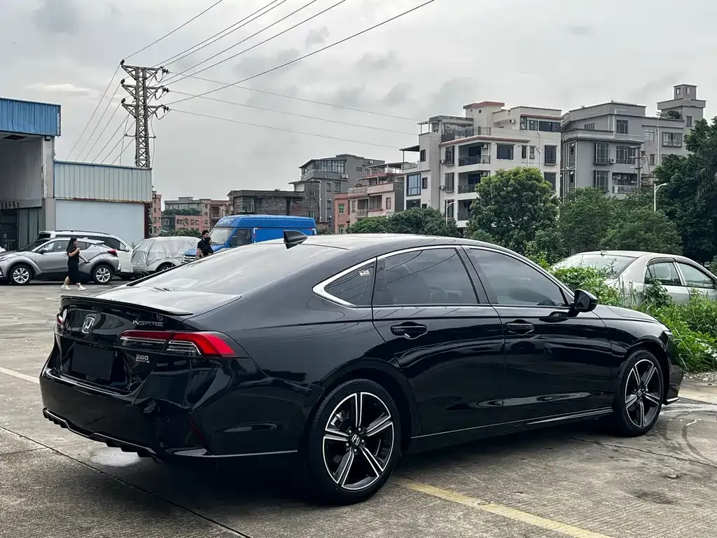 Honda Inspire — фото 2