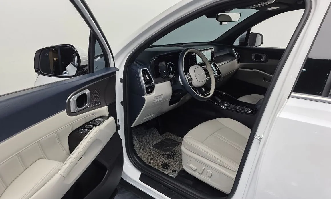 Kia Sorento — фото 9