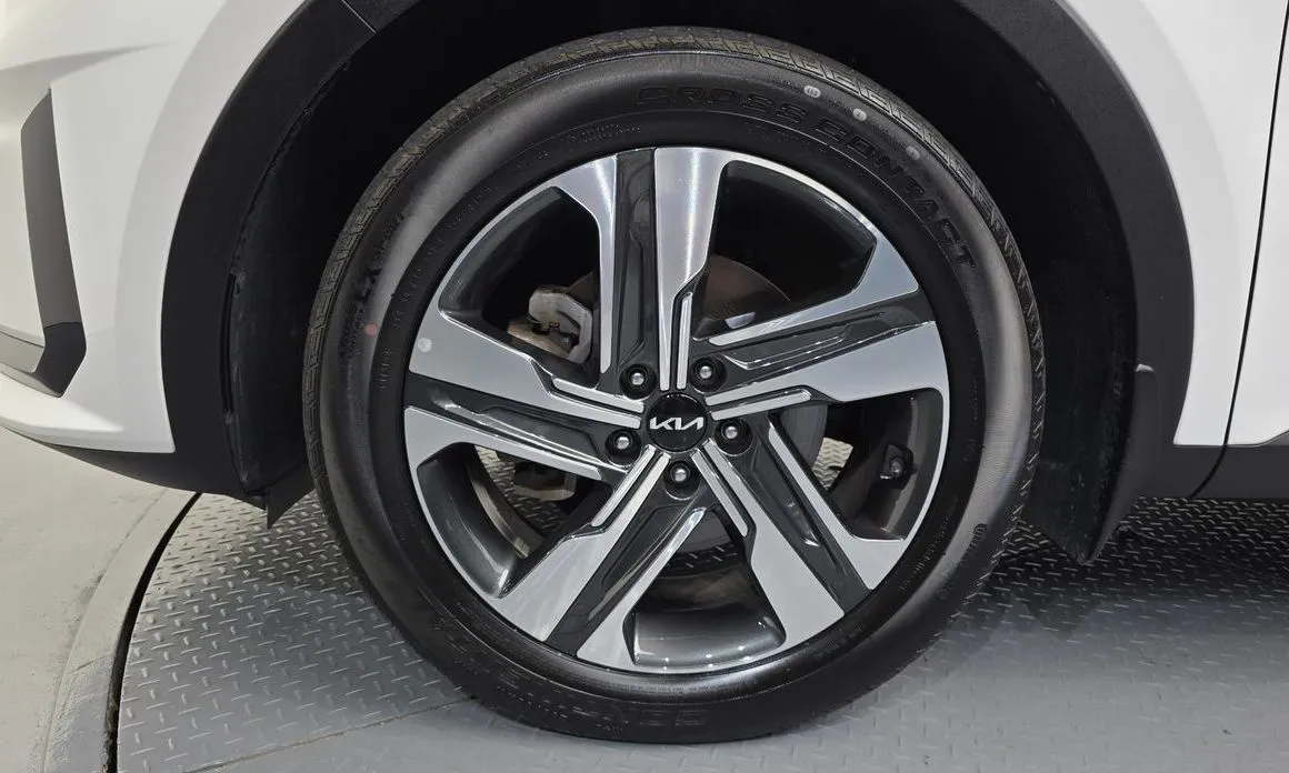 Kia Sorento — фото 7