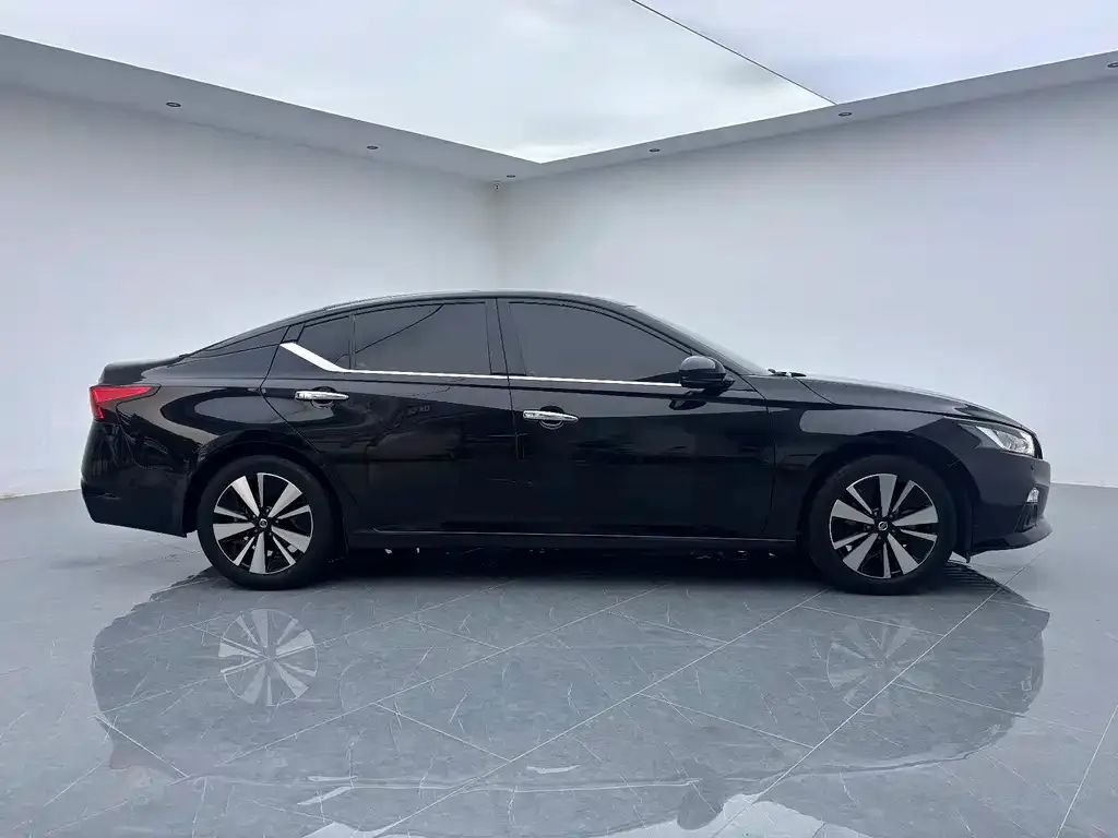 Nissan Teana — фото 2