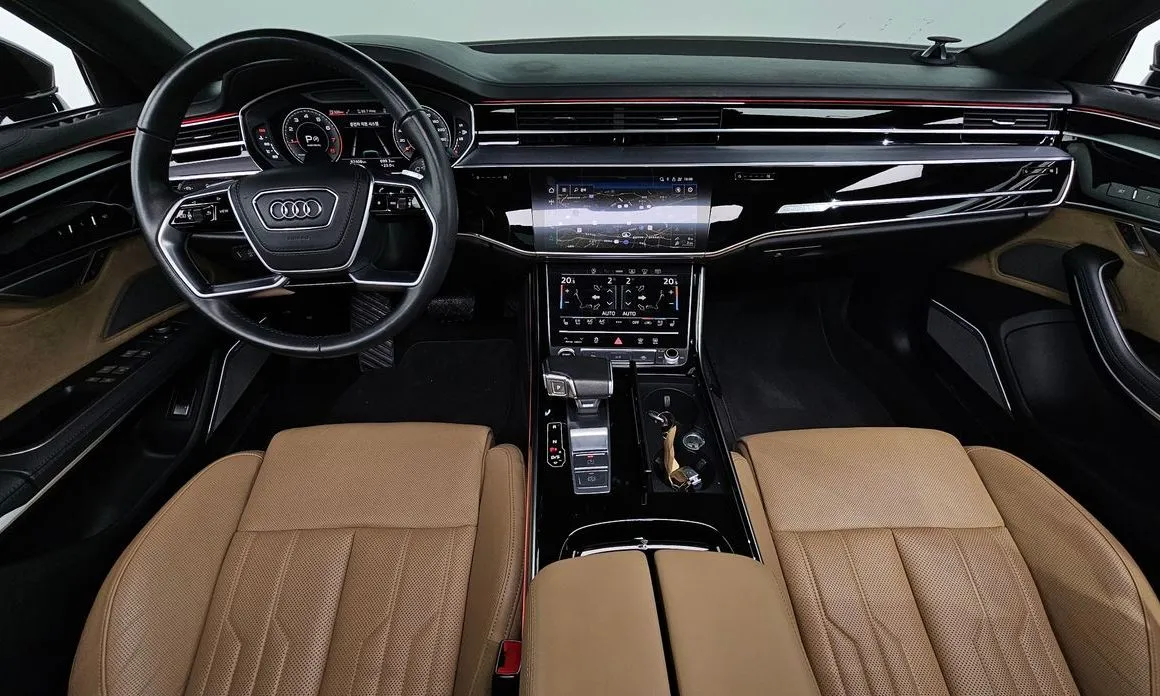 Audi A8 — фото 9