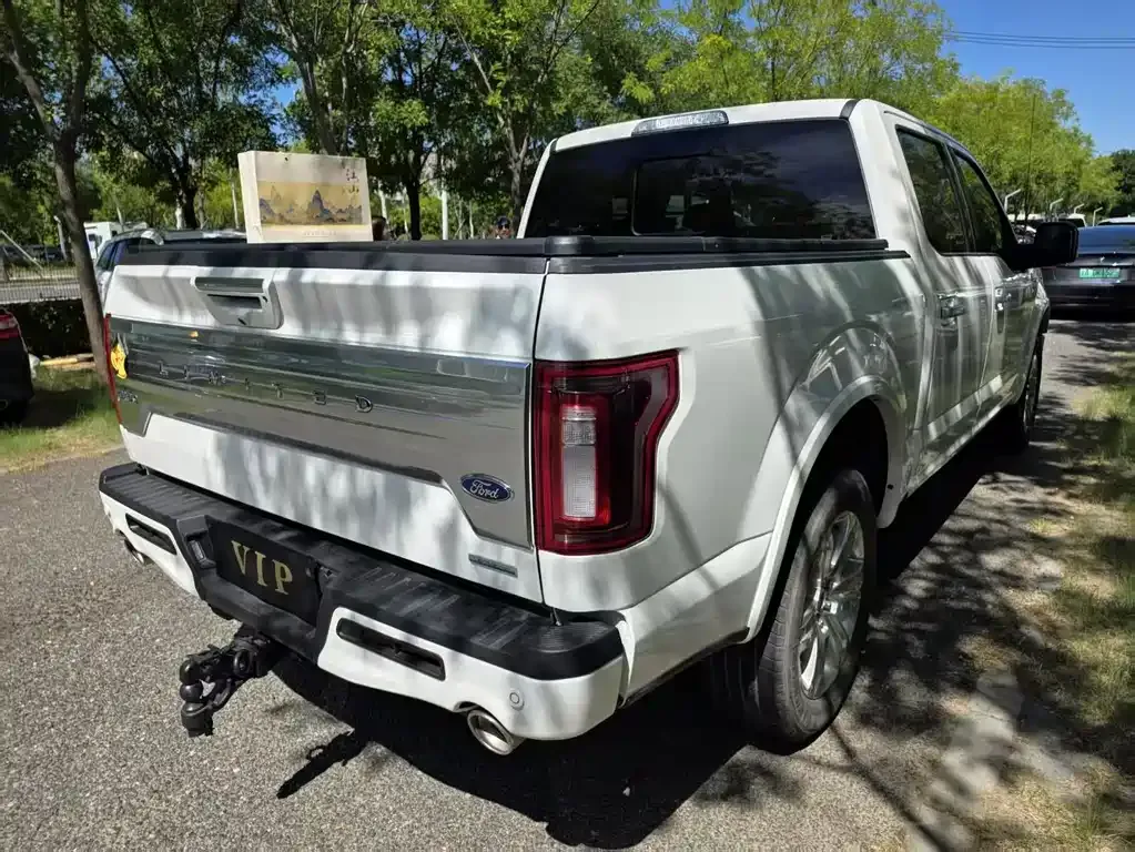 Ford F-150 Raptor — фото 9