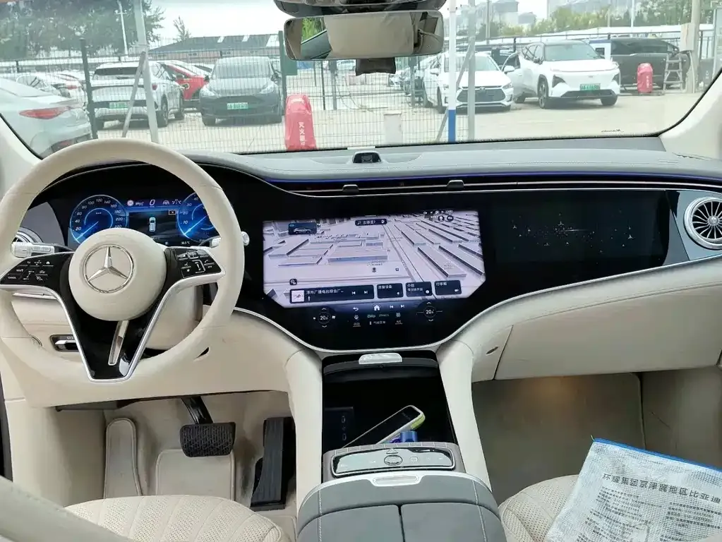 Mercedes-Benz EQS SUV — фото 7