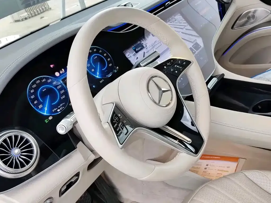 Mercedes-Benz EQS SUV — фото 5