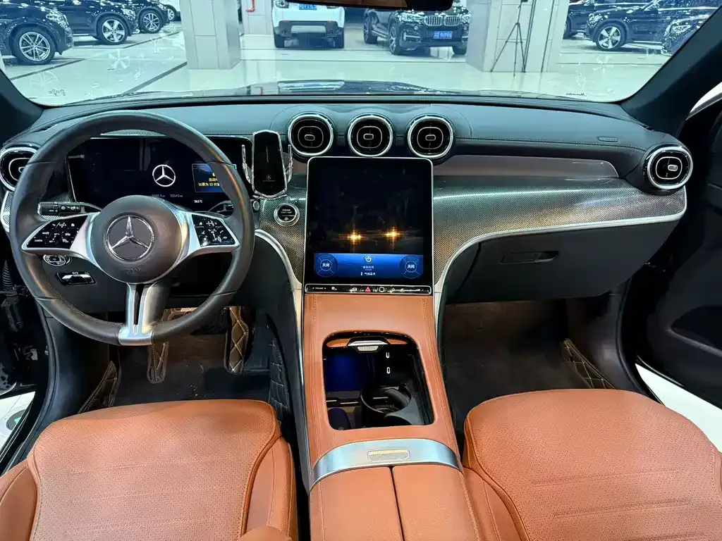 Mercedes-Benz GLC — фото 10