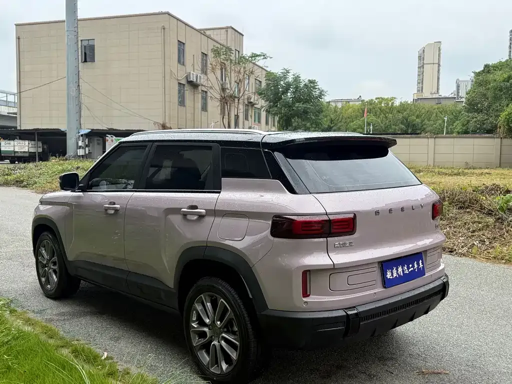 Geely Icon — фото 10