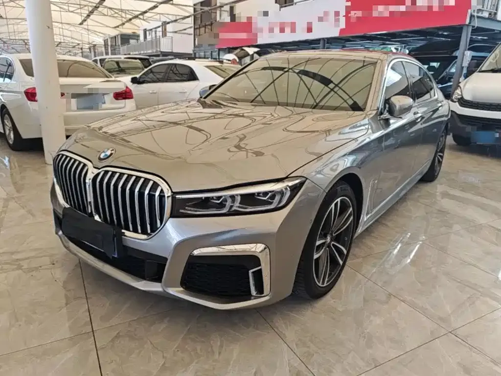 BMW 7 Series — фото 1