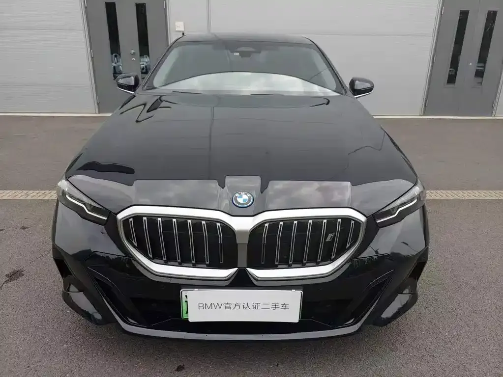 BMW i5 — фото 8