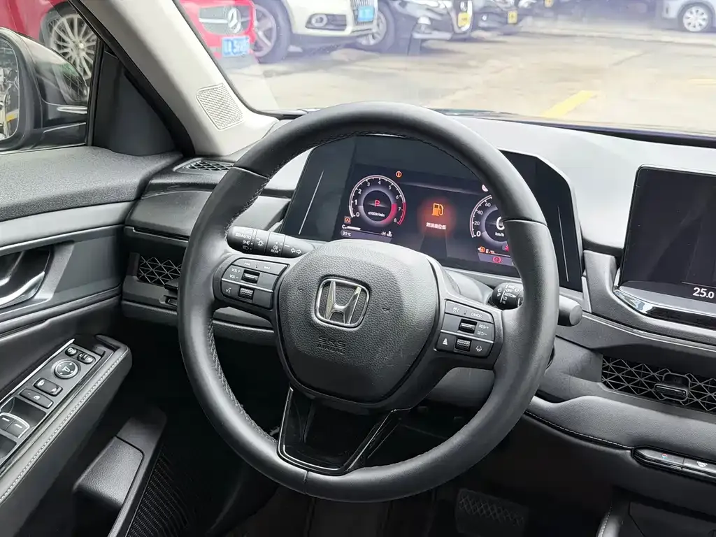 Honda Accord — фото 4