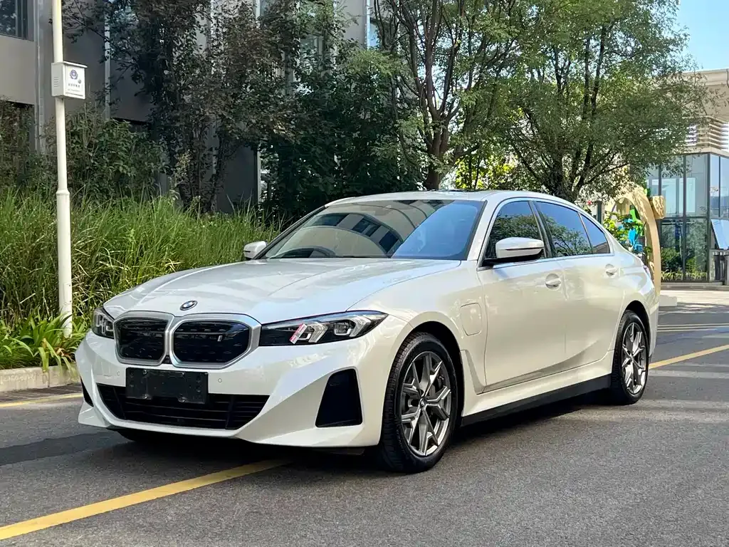 BMW i3 — фото 1