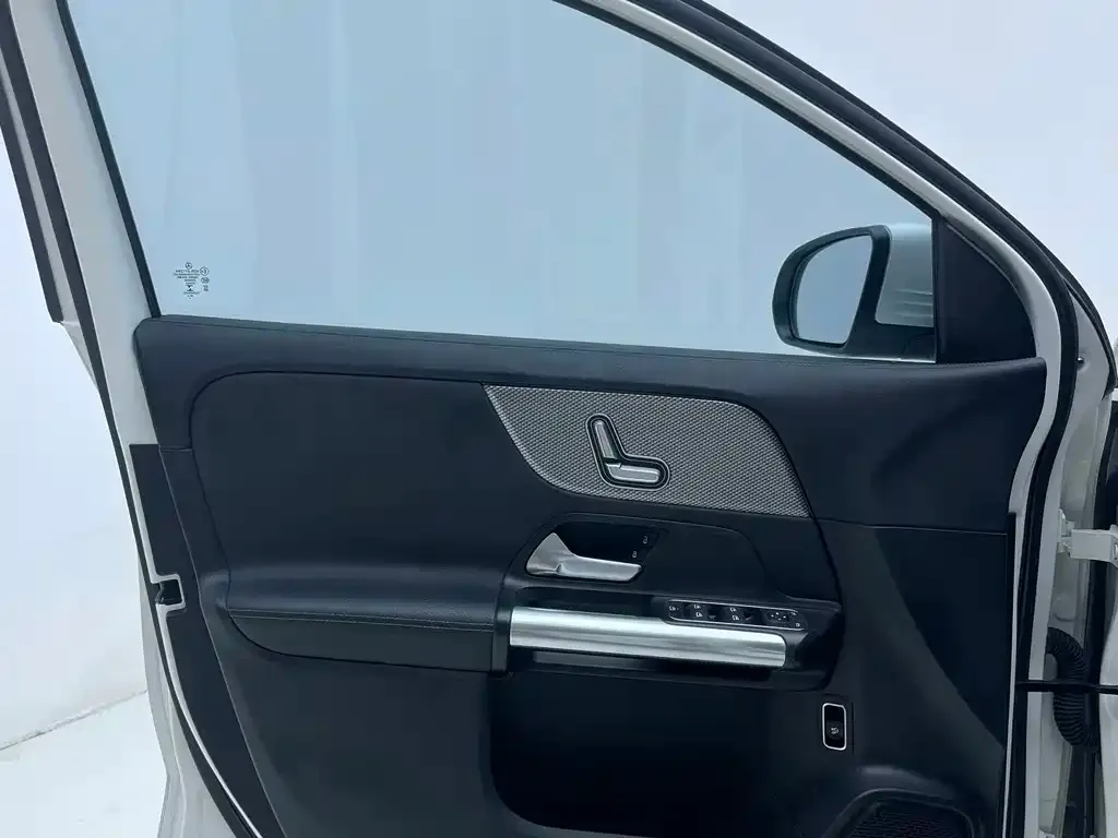 Mercedes-Benz GLA — фото 3